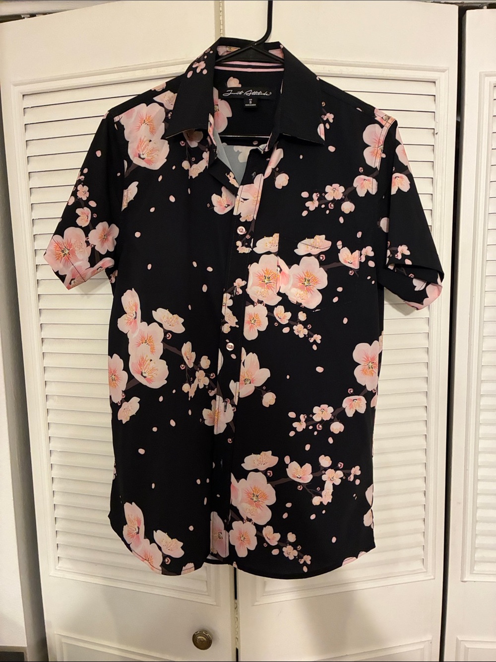 Floral Short-Sleeve Button-Up Shirt - Black with Pink Blossom Print